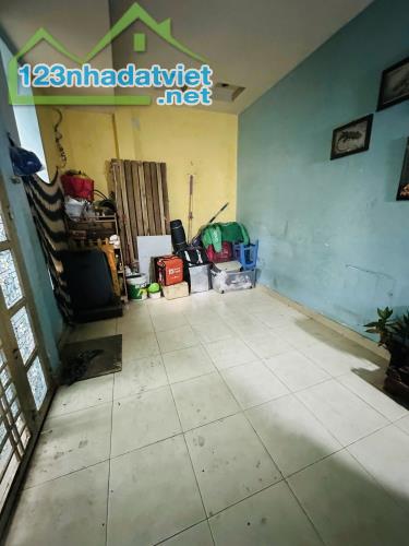 NGAY TRUNG TÂM QUẬN 10 - GẦN NGÃ BẢY NGÔ GIA TỰ LÝ THÁI TỔ - 50M2 ( 5 x 10 ) - 2 TẦNG - 2