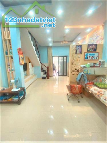 HIẾM !!! 7 TỶ X TL - NHÀ MỚI QUẬN 3 - HẺM THÔNG LÊ VĂN SỸ - DT 4.8*10M - 3 LẦU 4PN TẶNG NT - 1