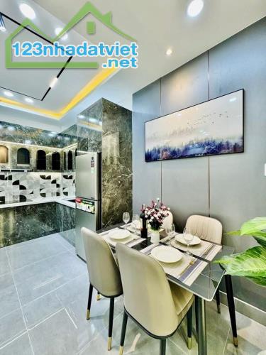 HẺM THẲNG MỘT TRỤC - GẦN MẶT TIỀN - GẦN CÔNG VIÊN LÀNG HOA GÒ VẤP- 30M2, NHÀ MỚI FULL N - 2