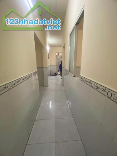 Cho thuê nhà 100m2 có 2pn đường số 9, Linh Tây - Giá 8tr/tháng, hẻm xe Hơi - 2