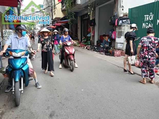 Siêu hiếm Tài chính hơn 10 tỷ nhà 50m2 phố Hoàng Quốc Việt oto đậu cửa - 2