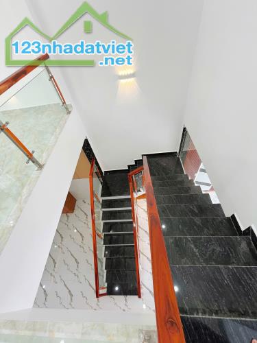 Nhà mới đường ô tô, gần trường học ngay chợ Trung Thành, SHR 3PN 2WC. - 2