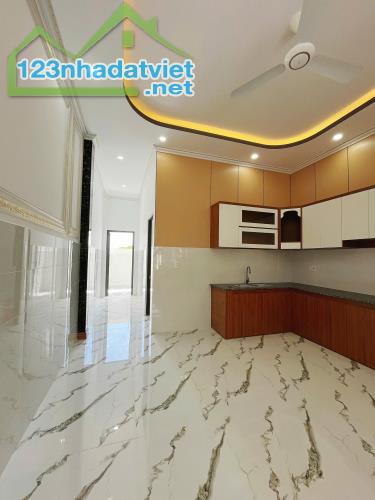 Nhà mới đường ô tô, gần trường học ngay chợ Trung Thành, SHR 3PN 2WC. - 1