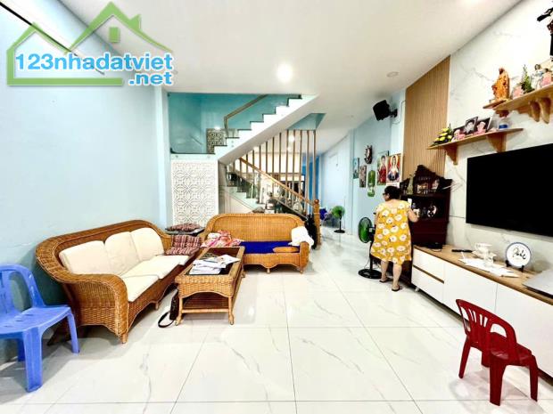 GẤP BÁN NHÀ 3 TẦNG (5x25) - CHỦ XÂY Ở - MẶT TIỀN HIỆP THÀNH 35, Q12 - 2