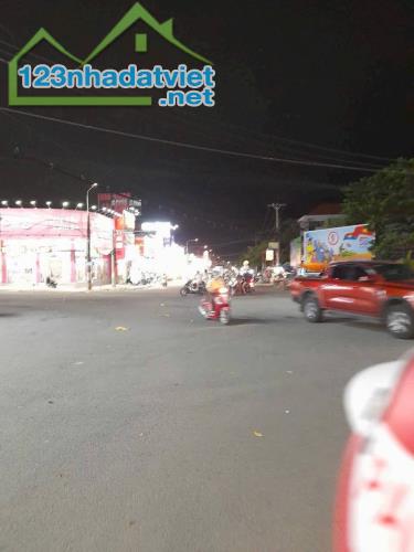 Cho thuê nhà mặt tiền kinh doanh   Nhà : 1 trệt 3 lầu .phú gia 2. Phường Trảng Dài . - 2