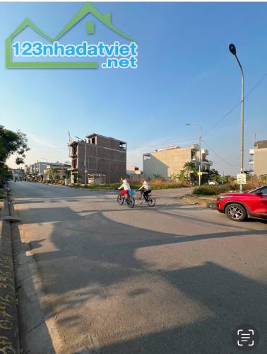 Bán 2 lô liền nhau khu phân lô Đống Chuối, Hùng Vương, Hồng Bàng, Hải Phòng. 220m2- 43tr/m - 5