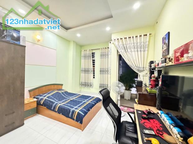 Siêu Phẩm nhà Hồ Văn Long  hẻm 6m thông 1 trục đường số 7-57m2,4Tầng Nhỉnh 5tỷ - 4