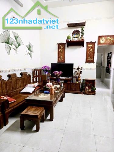 CẦN BÁN NHÀ 🏘️ HIỆP THÀNH - HẺM 5M - 2 TẦNG - QUẬN 12.  ❗Gần 60m2 - ngang 5m  👉chỉ 4❌tỷ