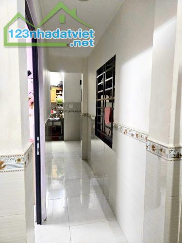 CẦN BÁN NHÀ 🏘️ HIỆP THÀNH - HẺM 5M - 2 TẦNG - QUẬN 12.  ❗Gần 60m2 - ngang 5m  👉chỉ 4❌tỷ - 2