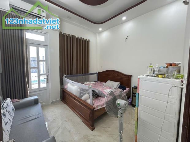 Siêu Phẩm nhà ngay chợ Bình Thành hẻm 6m tương lai thông 56m2,4Tầng Nhỉnh 5tỷ - 2