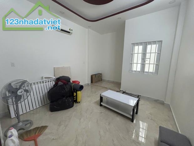 Siêu Phẩm nhà ngay chợ Bình Thành hẻm 6m tương lai thông 56m2,4Tầng Nhỉnh 5tỷ - 3