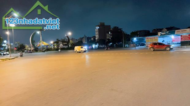GIÁ ĐẦU TƯ, BÁN ĐẤT TẶNG NHÀ CẤP 4 GIA THƯỢNG 55M, MT 6.2M, NỞ HẬU, LÔ GÓC, Ô TÔ THÔNG, KD