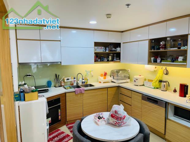 CHUNG CƯ ROYAL CITY 180M2 QUÁ ĐẸP - 1