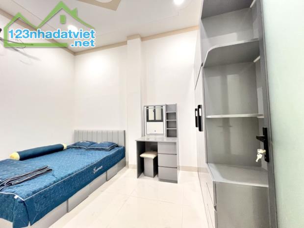 Bán nhà ĐẸP 1 Trệt 2 Lầu Dĩ An,đường nhựa 10m, full nội thất,gần TTYT - 2