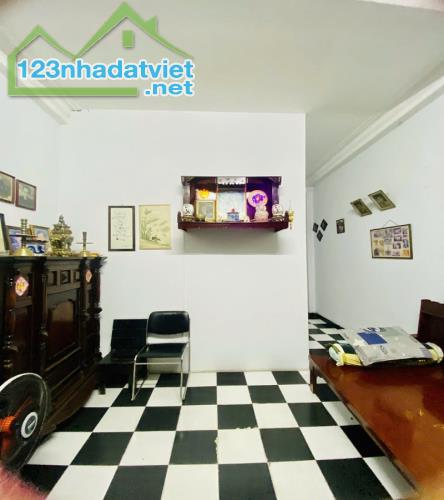 Bán nhà HXH Út Tịch, P4, Tân Bình, 81m2, 3 tầng, giá rẻ , sổ A4 - 3