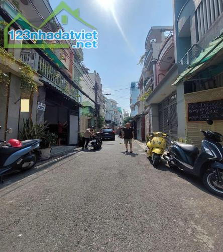 Bán nhà HXH Út Tịch, P4, Tân Bình, 81m2, 3 tầng, giá rẻ , sổ A4 - 4