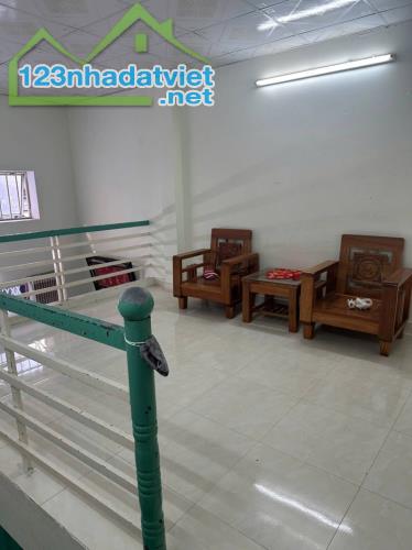 ► Nhà gần Tạ Hiện Chợ Hoà Cường, Ô tô đậu 30m, 42m2, mê lửng cứng sạch, 2.x tỷ - 3