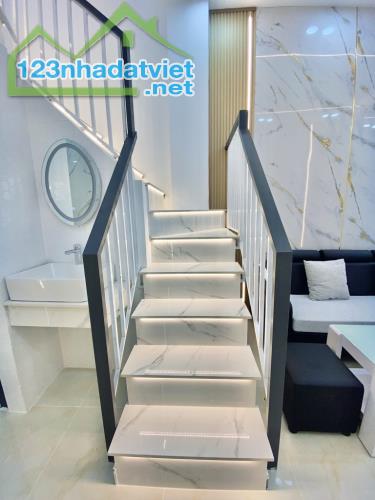 🏡🔥HOT ! HOT!GIẢM 168 TRIỆU, GIÁ MỚI 4.5 TỶ (BỚT LỘC) HẺM Ô TÔ THÔNG THỐNG NHẤT - 44M2 - - 2