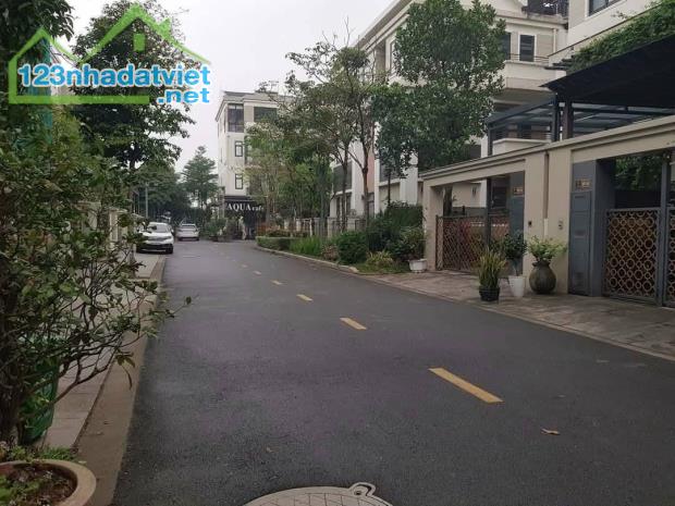 Nhà phố kim giang đẹp mê tơi oto đỗ cửa nhỉnh 11 tỷ
