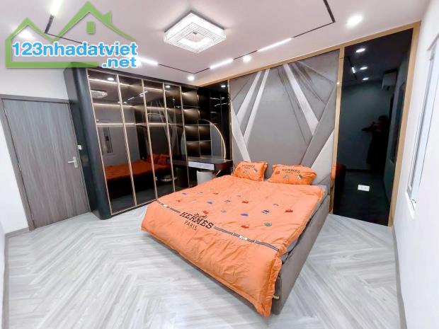 Hàng Hiếm - Full Nội Thất - Tập Thể Thi Sách - Hai Bà Trưng - Dt:75m2/2PN/PK*5,1tỷ - 2