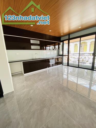 BÁN NHÀ VIP HOÀNG VĂN THÁI – PHÂN LÔ QUÂN ĐỘI – Ô TÔ TRÁNH – THANG MÁY – KINH DOANH ĐỈNH - 3