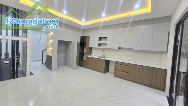💥 BÍ MẬT ĐẰNG SAU CÁNH CỬA VƯƠNG THỪA VŨ 50M – CĂN NHÀ CÓ THỂ THAY ĐỔI CẢ CUỘC ĐỜI CỦA - 4