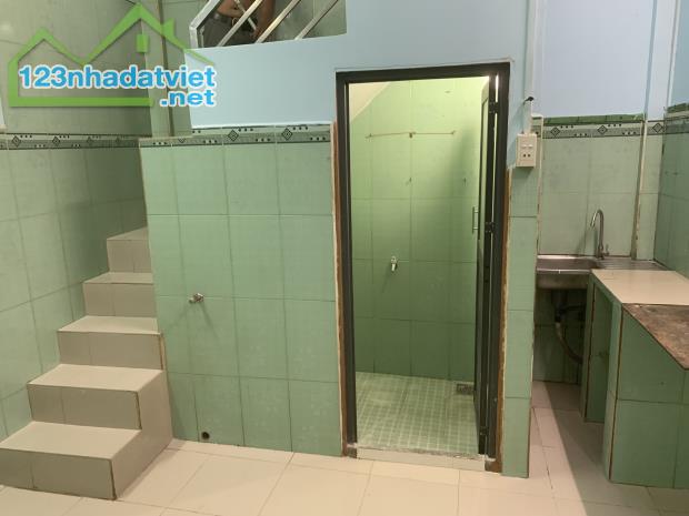 Nhà nguyên căn 1 trệt 1 lầu 32m2 tại quận 8 gần chợ và trường học - 2