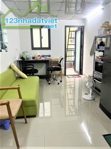 CHỈ 8 TỶ TL - NHÀ ĐẸP HẺM Ô TÔ THOÁNG SÁNG QUẬN 10 - 1 CĂN RA MT - DT4x13M 4 TẤM - K/DOANH - 2