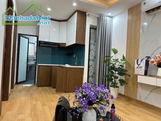 MÌNH CHÍNH CHỦ CHO THUÊ CĂN HỘ 2N1VS TẠI NGÕ 189 ĐƯỜNG HOÀNG HOA THÁM, P. LIỄU GIAI, Q. - 1