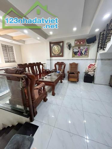Bán Nhà 3 Tầng Mặt Tiền 5m,  Nguyễn Văn Nghi, Gò Vấp - Chỉ 6.5 Tỷ - 1