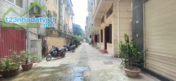 Bán Nhà Trần Hưng Đạo 70M2 5 Tầng Ô TÔ Vào Nhà Lô Góc 3 Thoáng 27.5 Tỷ