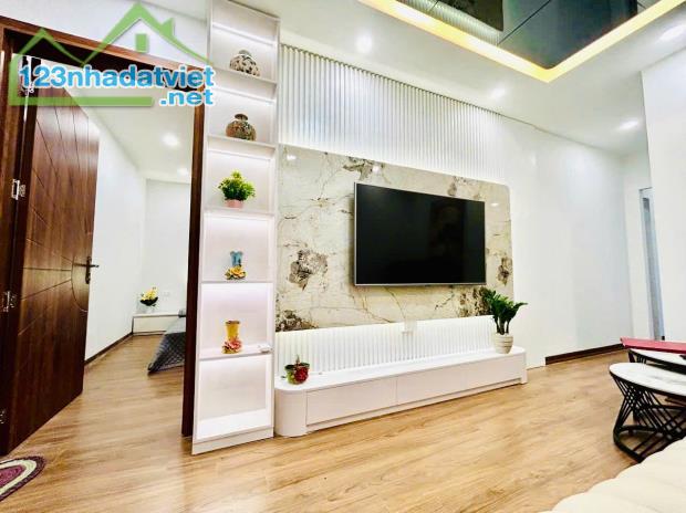 CẦN BÁN CĂN HỘ TẬP THỂ MẶT PHỐ THI SÁCH - TRẦN XUÂN SOẠN, HBT, 65M2, FULL NỘI THẤT - VỀ Ơ - 1