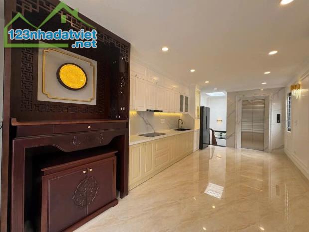 YÊN LẠC - LÔ GÓC 3 THOÁNG - GARA - GẦN PHỐ - NGÕ THÔNG Ô TÔ TRÁNH - 45M² NHỈNH 14 TỈ - 2