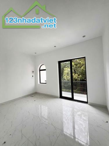 CHUYỂN CÔNG TÁC XA EM CẦN BÁN LẠI NHÀ 2 LẦU SHR CHỈ 700TR SỞ HỮU NGAY - 5