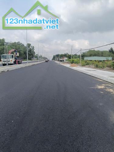 KẸT TIỀN SANG GẤP 1020M2  Ở THỊ XÃ BÌNH LONG GẦN KCN ĐANG HOẠT ĐỘNG. GIÁ 180 TR - 2