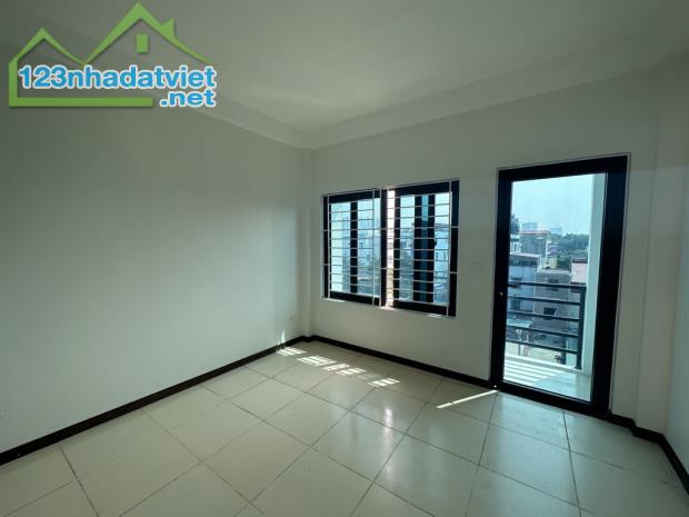 CHỦ GIẢM CHÀO GIÁ NÀO CŨNG BÁN - 2