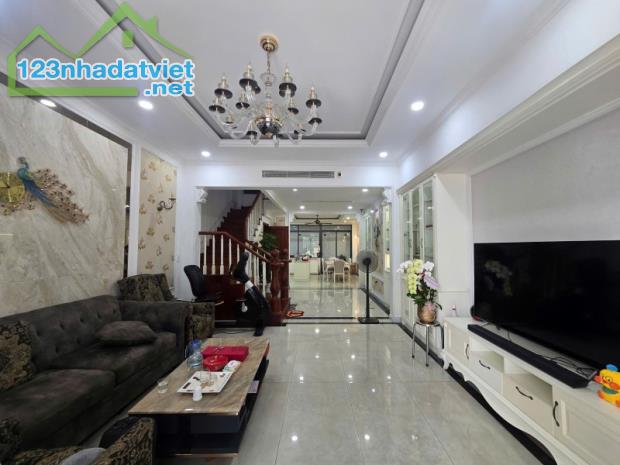 BÁN NHÀ - 4 TẦNG 85M2, Đường NGUYỄN KIỆM, GÒ VẤP - GIÁ 8.35 TỶ - 3