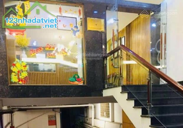 Bán khách sạn chính chủ DT 260m2 đúc 8 tầng đường Hiệp Thành 45, giá mềm 33 tỷ. - 1