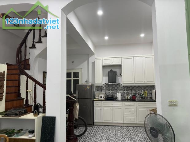 🔥 BÁN GẤP! CĂN NHÀ PHỐ TRƯƠNG CÔNG GIAI 40m² x 4 tầng - Mặt tiền 7m - 3 thoáng - Nở hậu s - 1