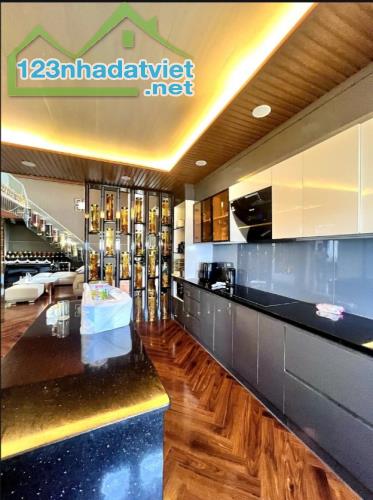 Bán nhà mặt tiền 7 tầng, 1882m2 sàn, dòng tiền 6 tỷ/năm - Hòa Thạnh- Tân Phú giá chỉ hơn - 2