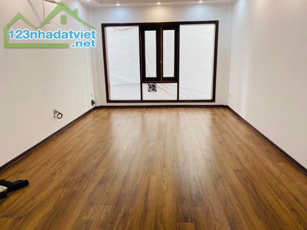 Chung cư Huỳnh Văn Nghệ, Sài Đồng, 108m2, lô góc, vị trí đẹp, nhà đẹp, 3.58 tỷ 0976285499