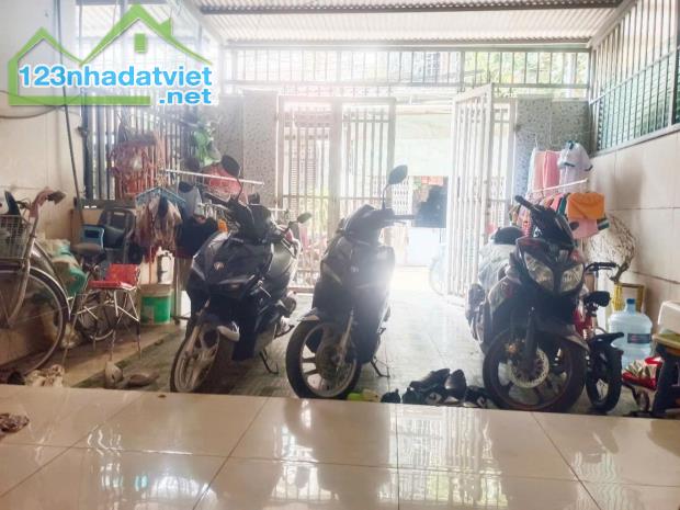 BÁN NHÀ 76M2 MẶT TIỀN ĐƯỜNG, GẦN CHỢ, BV LÊ VĂN THỊNH, Q2. GIÁ 6.X Tỷ - 2