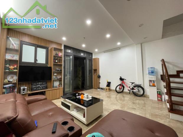 BÁN NHÀ NGÕ 68 TRIỀU KHÚC, Ô TÔ TRÁNH,  36M2, 4 TẦNG, MẶT TIỀN 5.4M,  NHỈNH 6 TỶ - 1