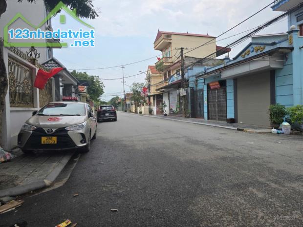 Bán đất Kính Nỗ Uy Nỗ - 105m2 - Đường thông ô tô 7 chỗ - 3