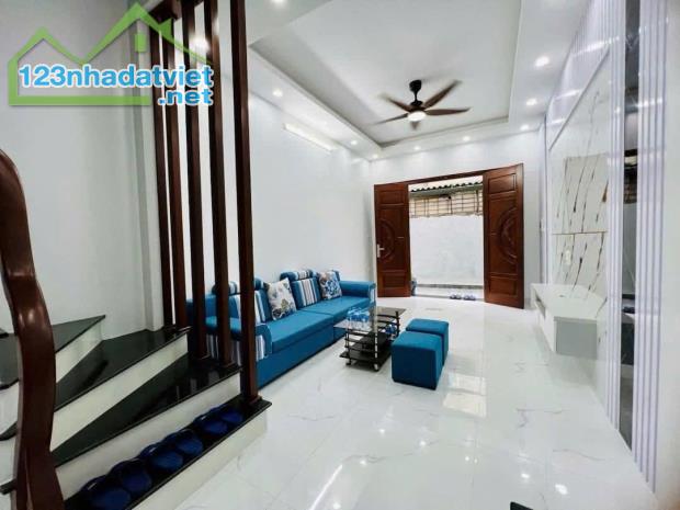 BÁN NHÀ SIÊU ĐẸP XUÂN ĐỈNH – LÔ GÓC – Ô TÔ ĐỖ CỬA – GẦN KĐT NGOẠI GIAO ĐOÀN