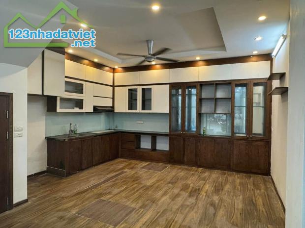 🏘️ DV  : ĐỒNG ĐẾ - DƯƠNG NỘI - HÀ ĐÔNG - VỈA HÈ RỘNG - GIÁ CHỈ CÓ 13,4  tỷ   50m - 2