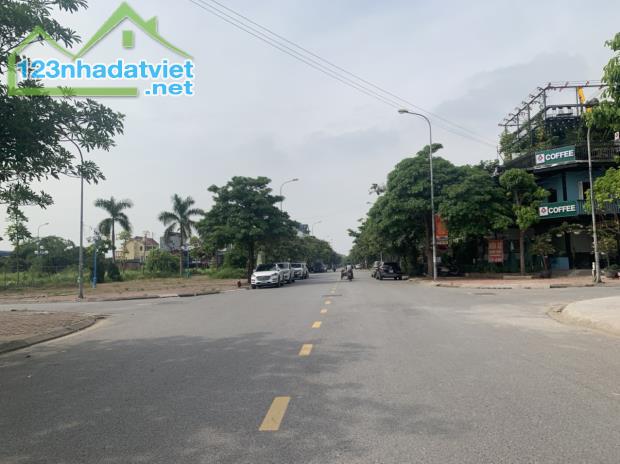 Cần tìm chủ nhân mới cho lô đất biệt thự 31ha Trâu Quỳ, 136m2 mặt tiền 7m đường 15m - 1