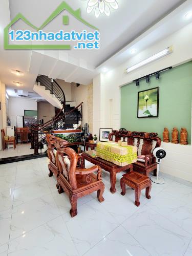 Nhà đẹp mới xây 5PN, Ngay Phạm Văn Đồng, sát Bình Thạnh – Chỉ 6 tỷ hơn - 4