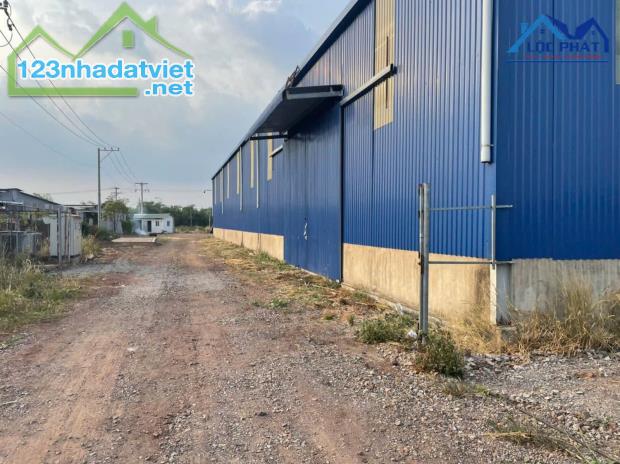 Cho thuê xưởng 1200m2 gần KCN Dầu Giây Thong Nhat  chỉ 32k/m2/tháng - 1