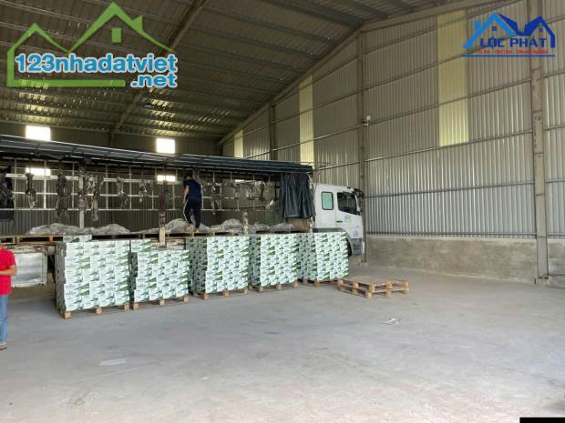 Cho thuê xưởng 1200m2 gần KCN Dầu Giây Thong Nhat  chỉ 32k/m2/tháng